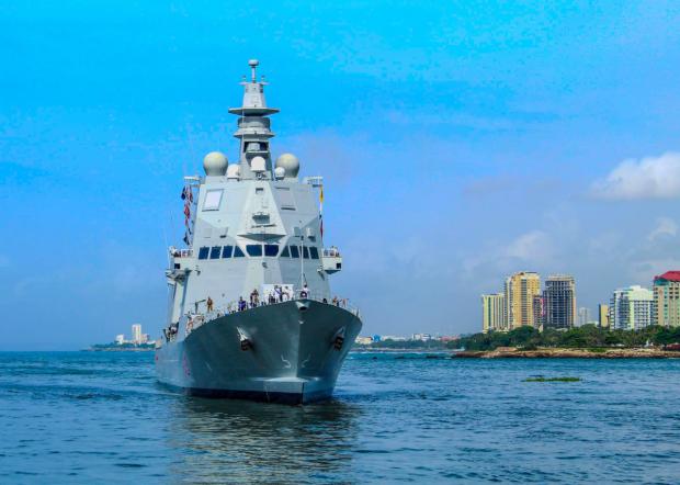 Buque Raimondo Montecuccoli de la Armada de Italia, llega a la República Dominicana