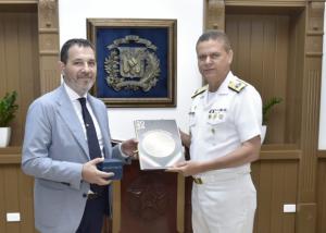 Visita del Comandante de la Fragata Italiana «Raimondo Montecuccoli» a La Comandancia General de la Armada