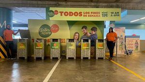 Ágora Mall recicla más de tres millones de libras de desechos en 12 años de operaciones.