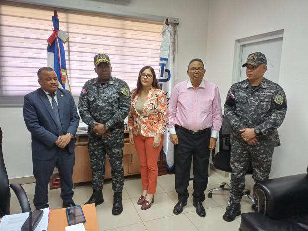 Proedemaren y PN se reúnen para fortalecer la persecución de la contaminación por ruido en el Distrito Nacional 