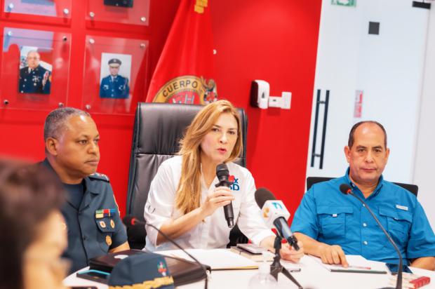 Alcaldesa Carolina Mejía instruye acciones operativas ante el paso del huracán Beryl
