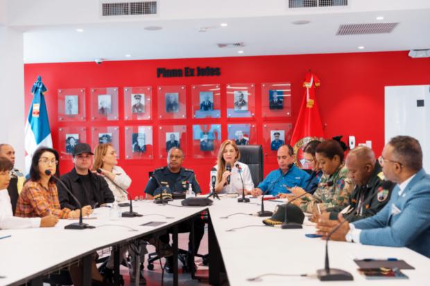 Alcaldesa Carolina Mejía instruye acciones operativas ante el paso del huracán Beryl