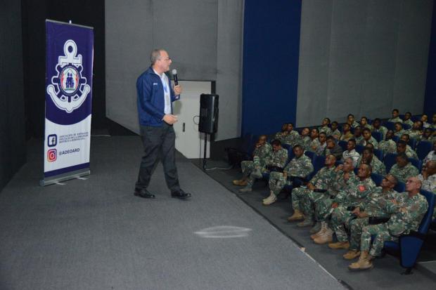 Oficiales de la ARD reciben formación en finanzas para bienestar sostenible