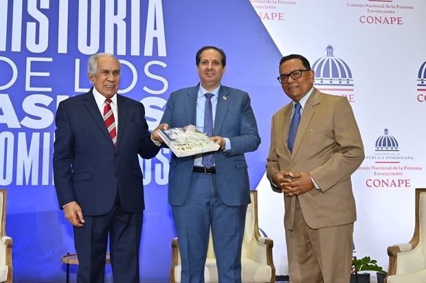 El evento, encabezado por el ministro de Salud Pública, Víctor Atallah, y el director ejecutivo de CONAPE, Dr. José García Ramírez  y como anfitrión el director de la Biblioteca Nacional, el escritor Rafael Peralta Romero 