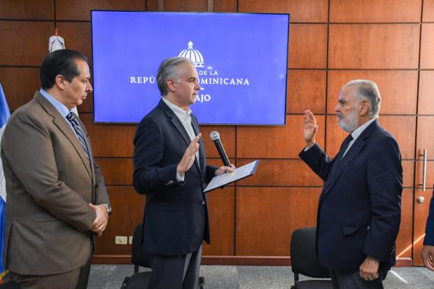 Luis Miguel De Camps juramenta superintendente de Salud y Riesgos Laborales