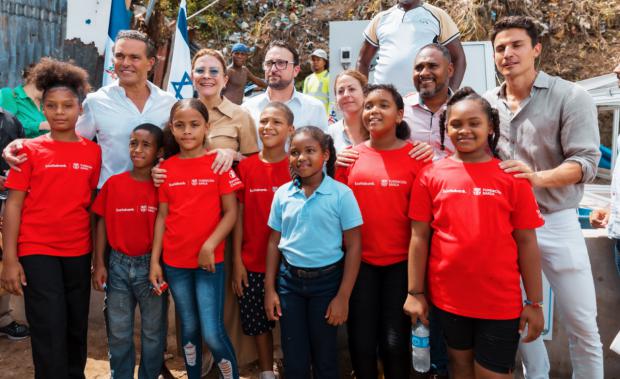 Embajada de Israel dona equipo de purificación de agua a comunidad Túnel de Capotillo