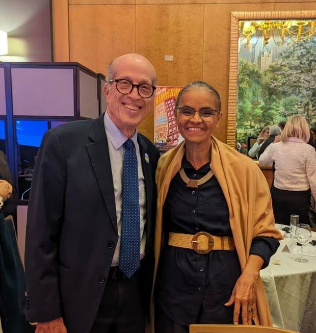 Max Puig junto a la ministra de Medio Ambiente y Cambio Climático de Brasil, Marina Da Silva, en la reunión ministerial sobre gases supercontaminantes.