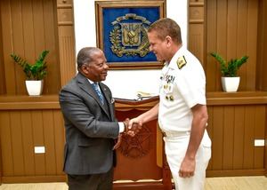 Subsecretario de Estado de EE. UU. se reúne con Armada Dominicana