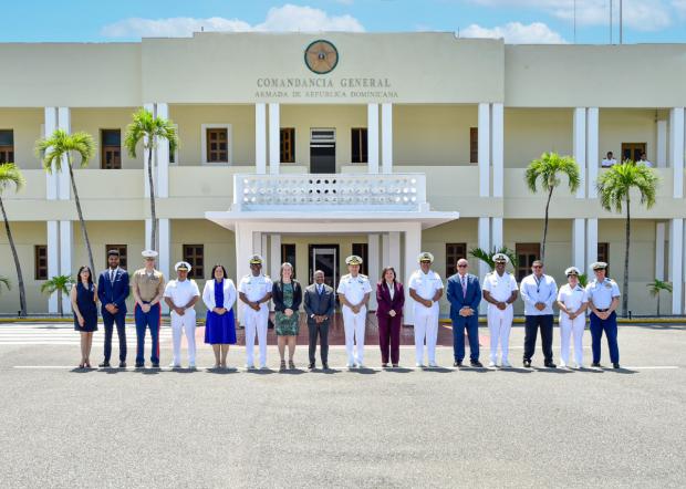 Subsecretario de Estado de EE. UU. se reúne con Armada Dominicana