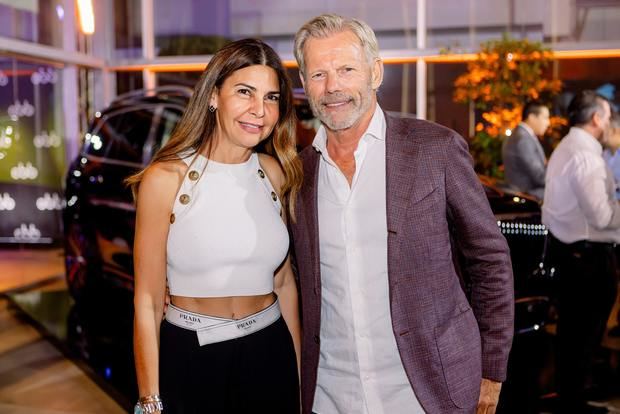 Yudelka Checo y Hugo Sluimer.