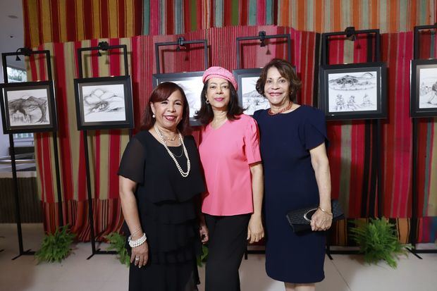 Zoila Puello, Emilia Pereyra y Gladys de Reyes.