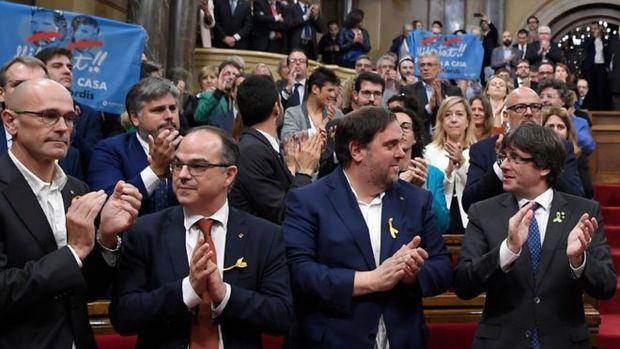 Romeva, Turull, Junqueras y Puigdemont, el día de la proclamación unilateral de independencia