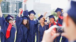 Nuevo sistema de selección de becas ofrece oportunidades a miles de jóvenes