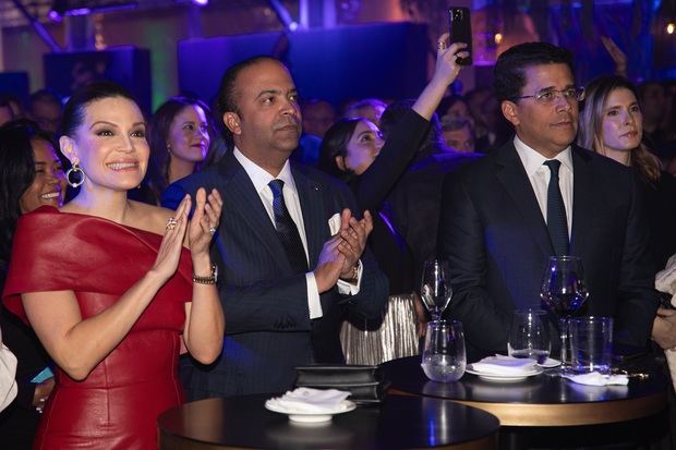 El administrador general de Banreservas, Samuel Pereyra, junto al ministro de Turismo, David Collado, y la presidenta del Voluntariado Banreservas, Noelia García de Pereyra.