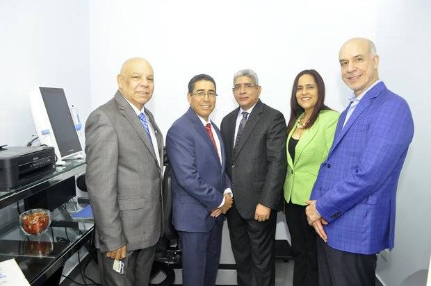  Narciso Viloria Oleada, Plinio Maceo, Luis Manuel Pérez Méndez, Alejandra Peña y Fernando Contreras.