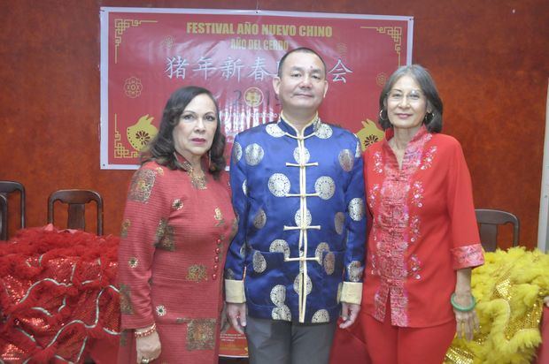 Gionguey Sanz, Miguel Feng y Clara Joa.