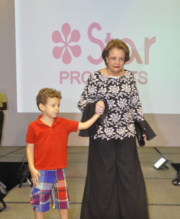 Star Products organiza "Generaciones" un desfile de mujeres destacadas