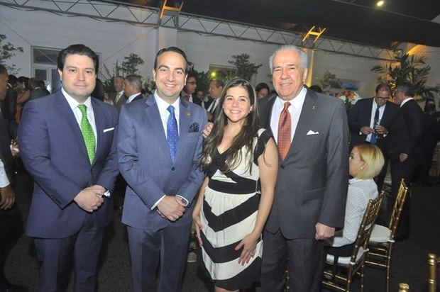 Alejandro Campos, Jean Paul Quiroz, Mabel Mendoza y Felipe Mendoza.