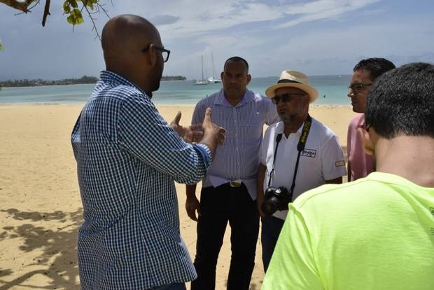 INTEC y USAID realizan visita guiada con periodistas a zonas vulnerables de Las Terrenas