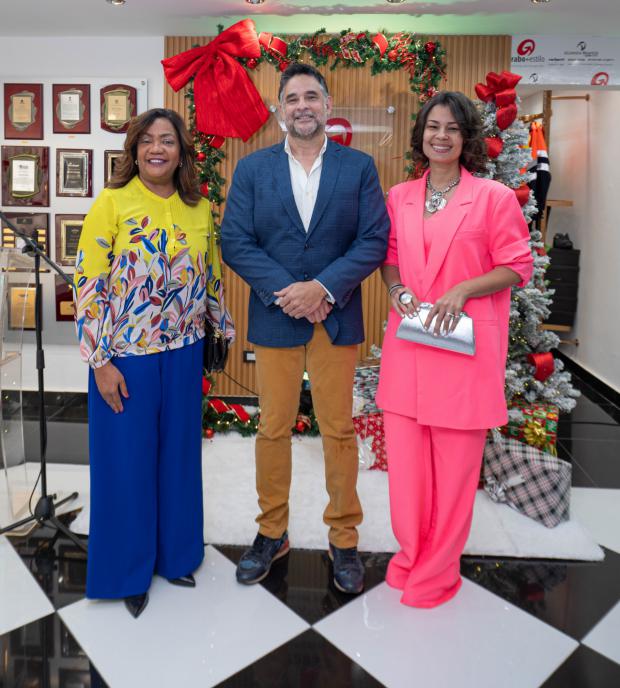 Amarilys Durán, Héctor Ramírez y Gilbey Plourde.