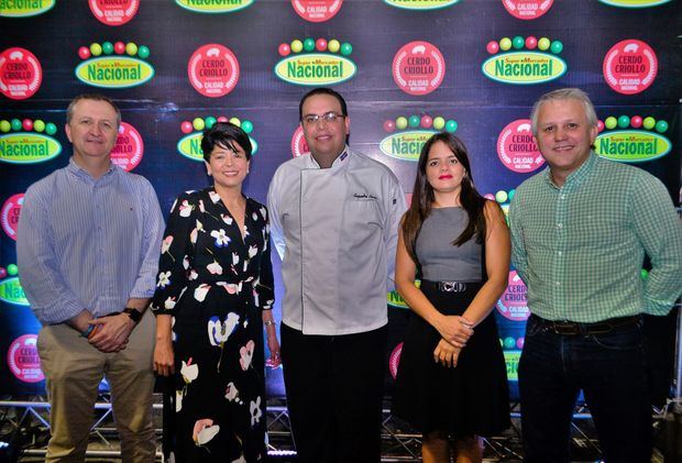  Ignacio Carrión, Cinthia Antonio, Alejandro Abreu, Natacha Quiterio y Manuel Morillo.