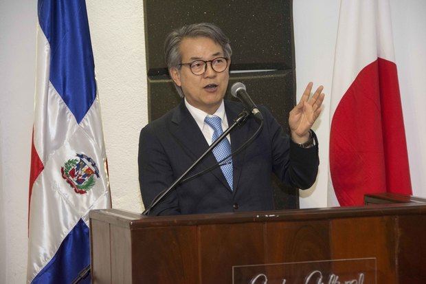 El embajador de Japón, Hiroyuki Makiuchi, invitó a conocer las costumbres de su país en la Muestra Cultural de Japón y República Dominicana. 
