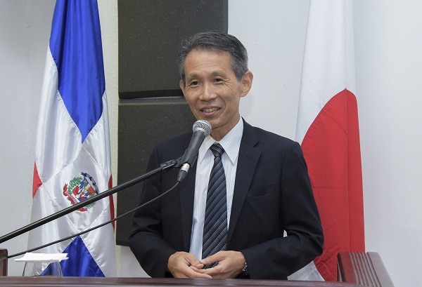 El ministro consejero de la Embajada de Japón, Yoshihiro Miwa, disertó sobre Turismo en Japón en el Centro Cultural Banreservas, donde destacó la seguridad y la tradición de su pueblo.