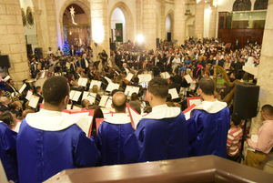 El público que asistió la noche del 25 de diciembre a la Catedral pudo disfrutar de las canciones tradicionales de Navidad.