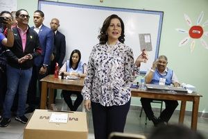 Margarita Cedeño valora civismo de la ciudadanía durante elecciones municipales 