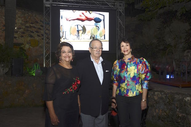 Inauguran exposición en tributo a la artista plástica Soucy de Pellerano