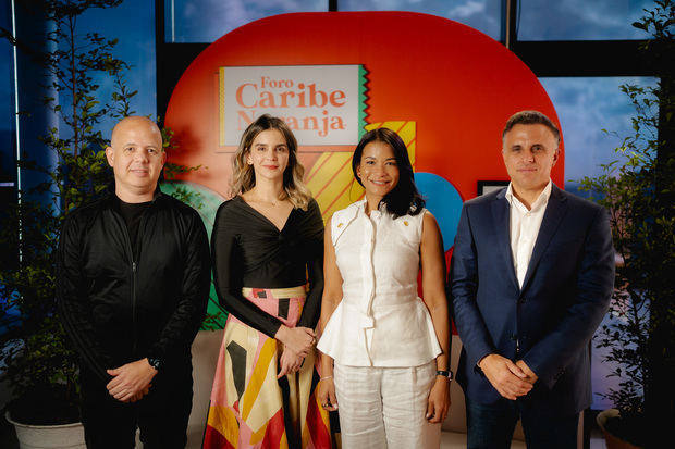 Ángel Rosario, Pamela Pitizia, Arlette Palacio y José Grateraux.