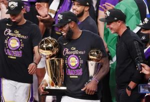 LeBron James y los Lakers ganan el título del COVID-19 en memoria de Kobe Bryant