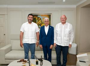 Presidente del Senado reafirma compromiso con un Código Laboral consensuado en la R. Dominicana