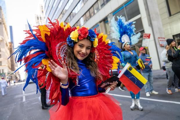 ras dos años de parón por la pandemia, el Desfile de la Hispanidad regresó este domingo a las calles de Nueva York para festejar la cultura española y latinoamericana.