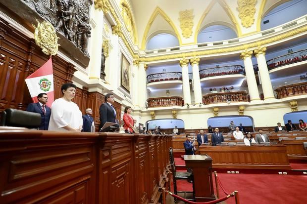 Fotografía cedida por el Congreso de Perú de una sesión en Lima, Perú.