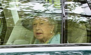 Isabel II se traslada a Sandringham tras cancelar el viaje por la covid