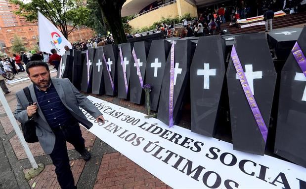 Las cuentas de la Defensoría del Pueblo de Colombia hablan de 118 líderes sociales asesinados en 2019 y de un total de al menos 555 entre el 1 de enero de 2016 y el 31 de octubre de 2019.