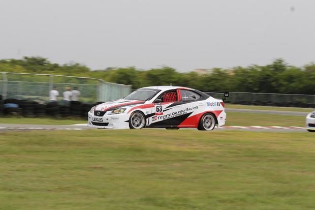 Alfredo Najri y José R. Leroux triunfan en segunda fecha GP autos.