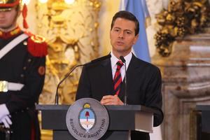 Peña Nieto reaparece en una boda en República Dominicana