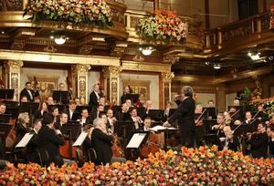 Riccardo Muti dirige en una sala vací­a un gran concierto teñido de esperanza