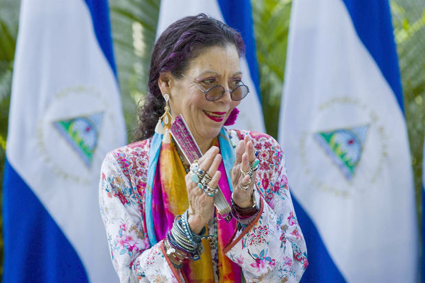 En la imagen un registro de la vicepresidenta y primera dama nicaragüense, Rosario Murillo, quien explicó que la exoneración será válida del 14 al 17 de septiembre próximo 'sobre las ventas en establecimientos de alimentos, bebidas y hospedajes'.