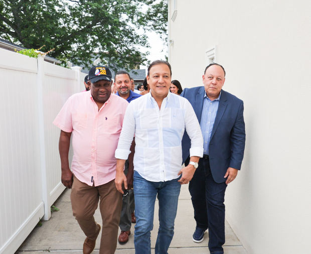 Abel Martínez se reúne con líderes dominicanos en Nueva York y reafirma su compromiso inquebrantable por una mejor RD.