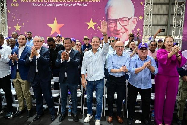Abel Martínez en asamblea PLD Santiago.