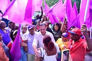 Abel Martínez llama al PLD a mantener la "mirada" en los mejores intereses del país