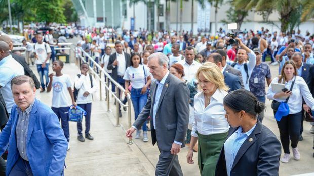 Presidente Abinader y Ministra Germán.