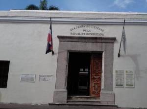 Academia de Ciencias reconocerá trayectoria de dos médicas dominicanas