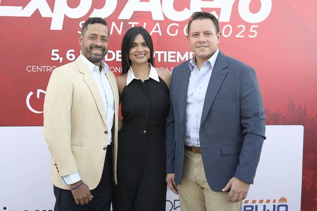 Caldwell Herrera, Pamela López y Rubén Serrano.