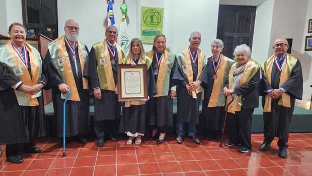 Acto investudura Carol Bilini
