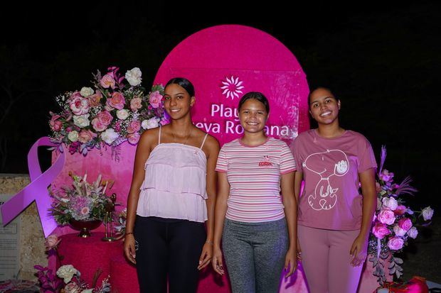 Playa Nueva Romana se viste de rosa.