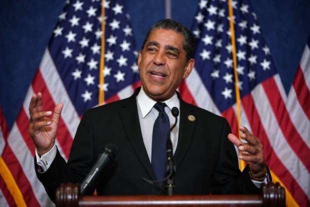 Congresista Adriano Espaillat.